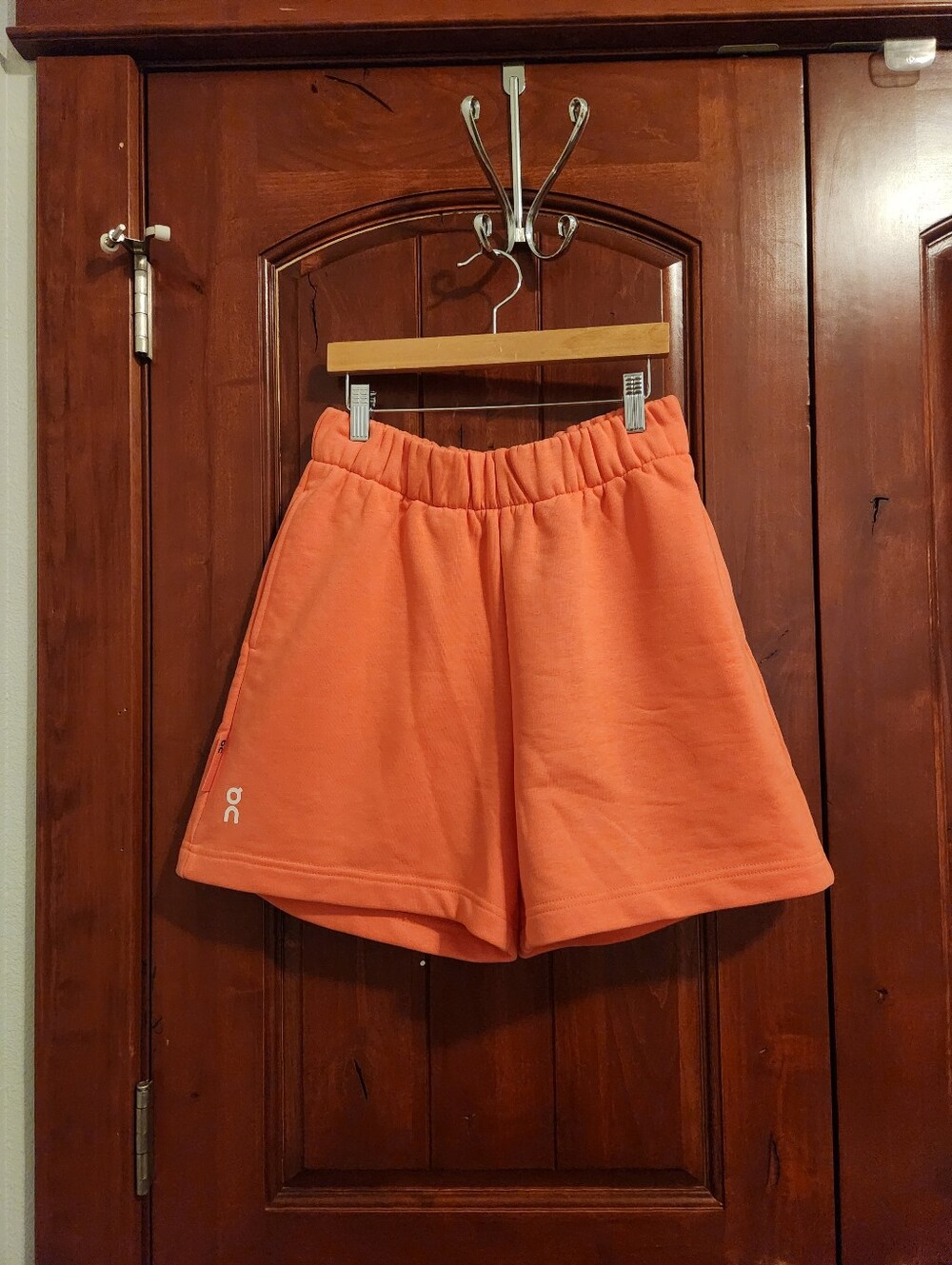 On Running Women's Club Shorts, Small, NWT